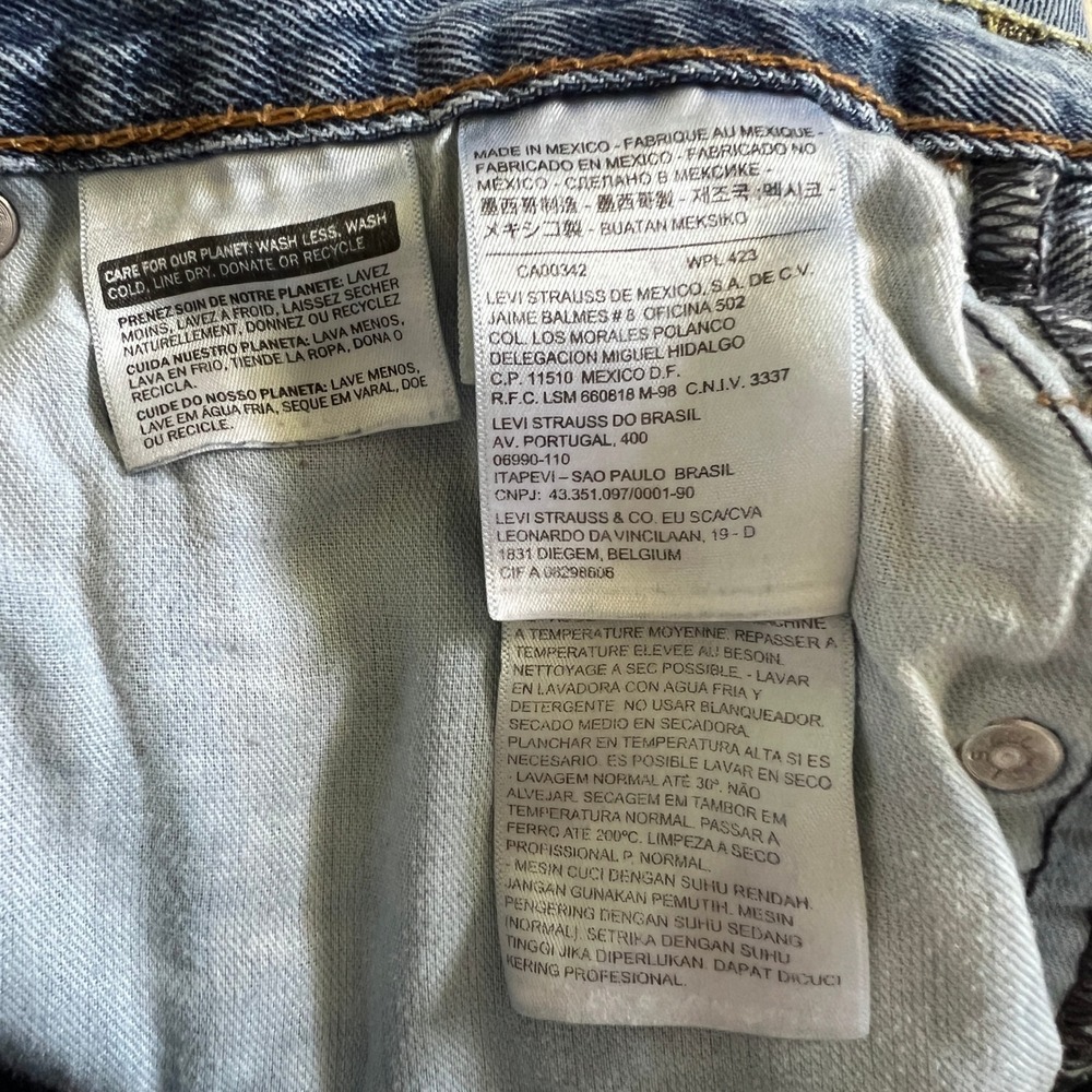 Levi's 550 Relaxed Fit Jeans Grunge Thrashed Light Wash Mens 33x30 Distressed - Picture 12 of 16